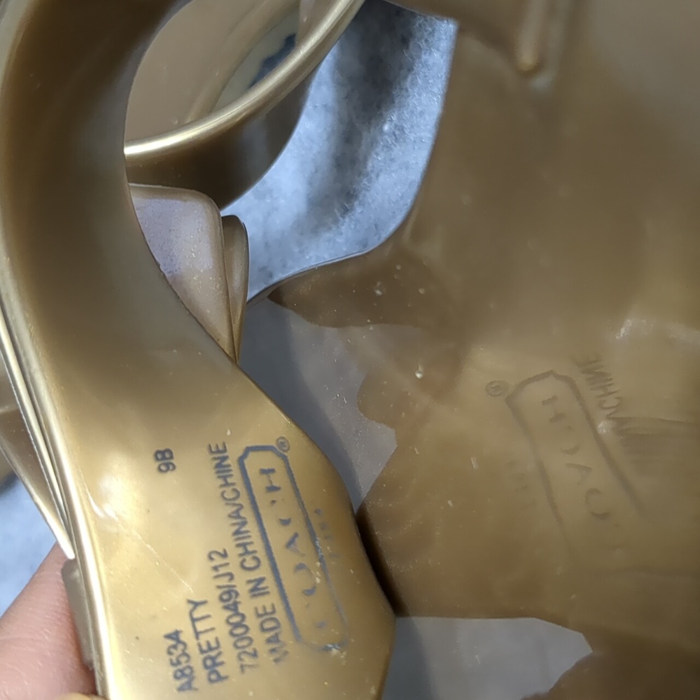 Coach Pretty Gold Jelly Bow Flip Flops Size 9 - Picture 6 of 8